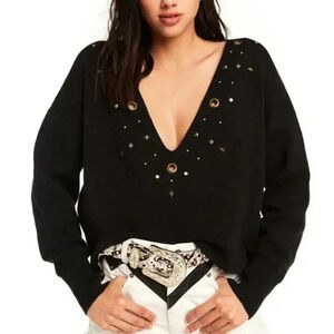 WILDFOX Navy Grommet Embellished Cropped Star Studded Sweater - Size Medium